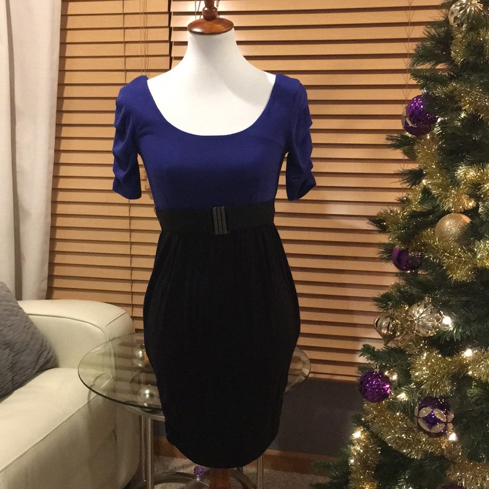 Cute knit dress with belt